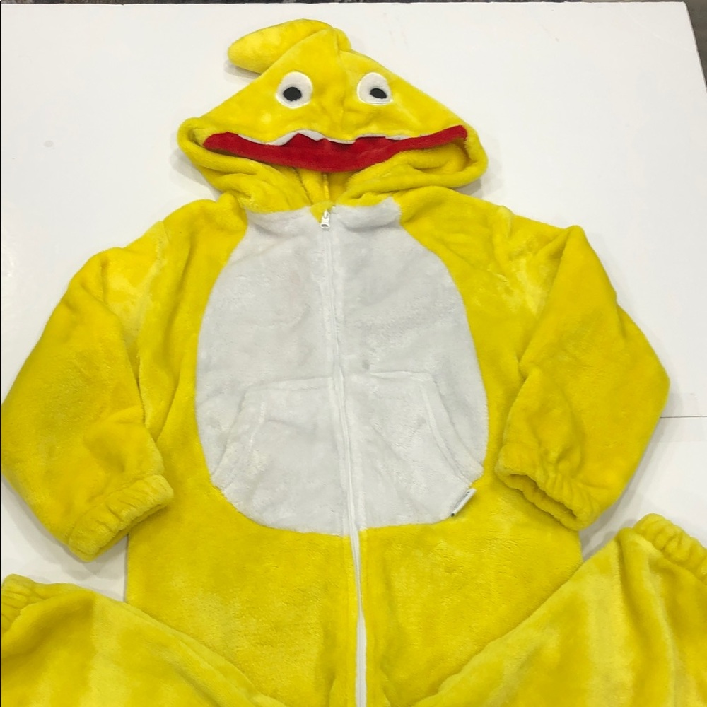 Kids Baby Shark One-Piece Costume/Jumpsuit | Size Medium 4–6Y | Yellow & White